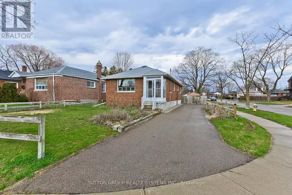 Toronto (alderwood), ON M8W4V7,11 HELSBY CRESCENT