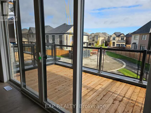 Oakville (oa Rural Oakville), ON L6H0V7,3185 SIXTH LINE LN #18 A