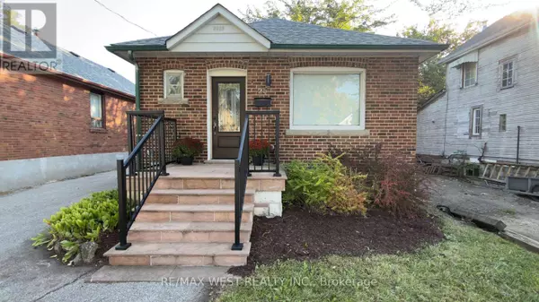 25 SIXTEENTH STREET, Toronto (new Toronto), ON M8V3J7