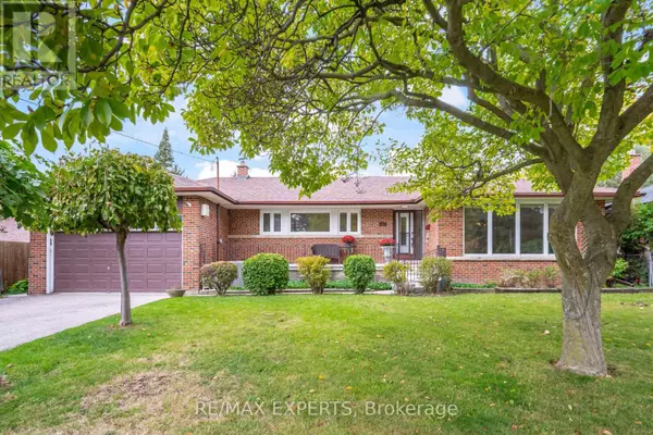 42 COWLEY AVENUE, Toronto (islington-city Centre West), ON M8B2E3