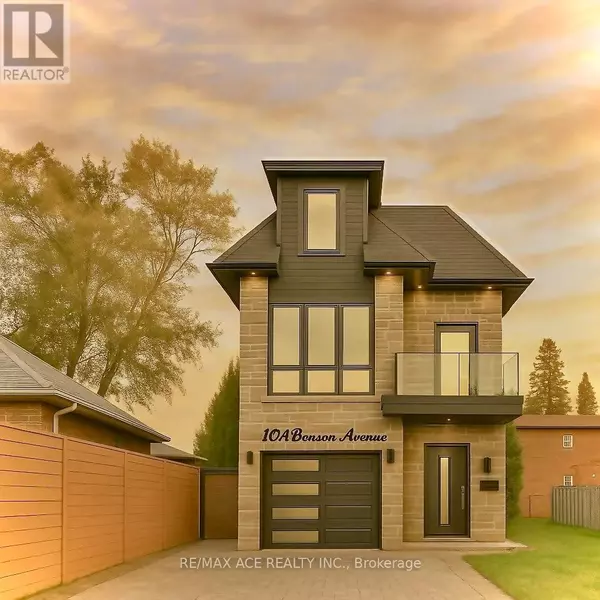 10A BENSON AVENUE W, Mississauga (port Credit), ON L5H2P2