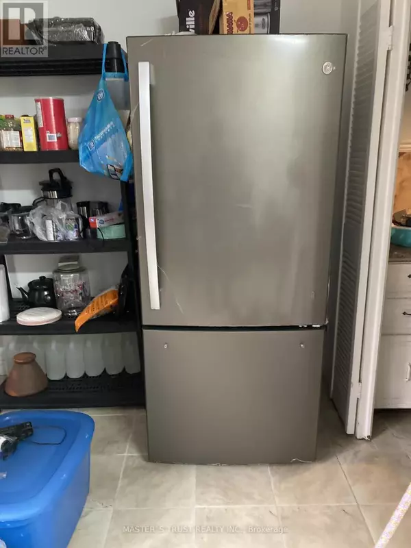 Toronto (glenfield-jane Heights), ON M3N2T2,10 Eddystone AVE #116