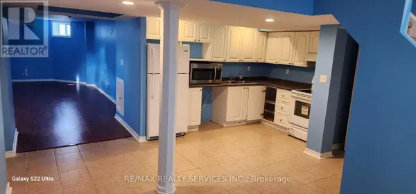 Brampton (fletcher's Meadow), ON L7A3C1,41 Charger LN #Basement