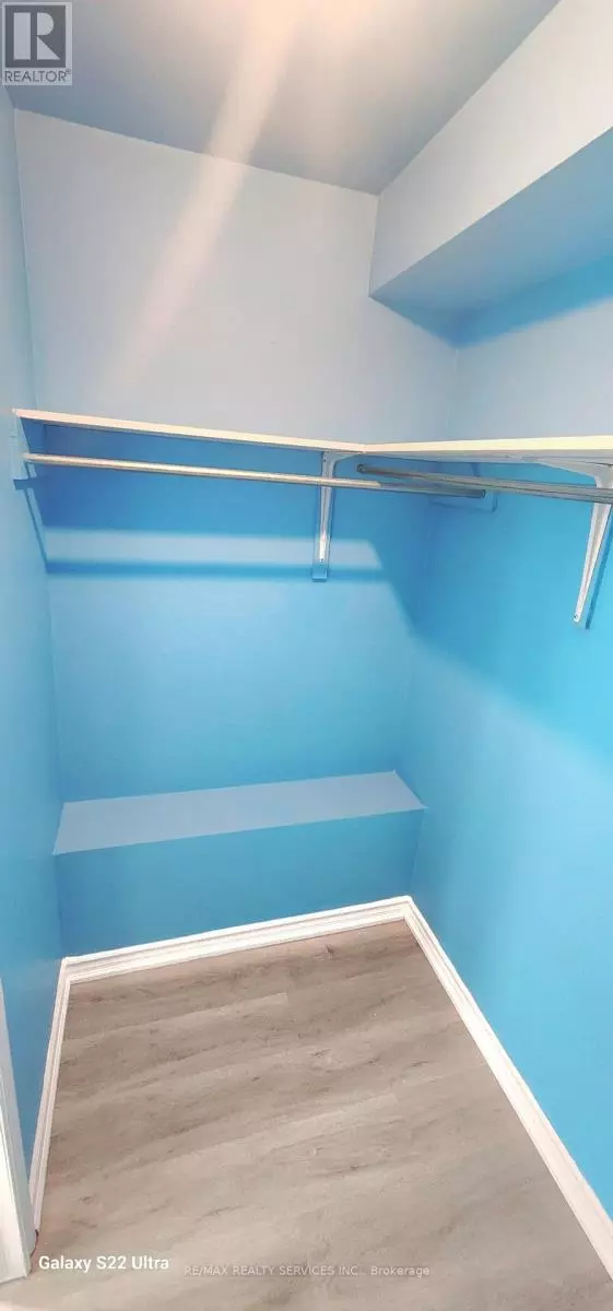 Brampton (fletcher's Meadow), ON L7A3C1,41 Charger LN #Basement