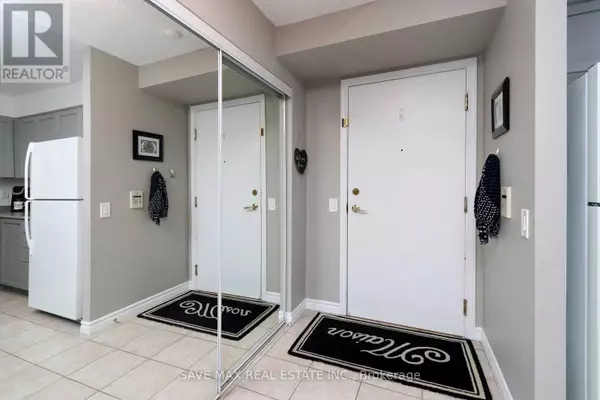 Mississauga (hurontario), ON L5R4B1,25 Kingsbridge Garden CIR #723