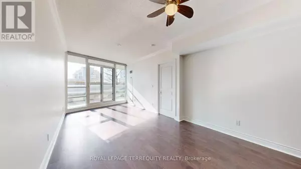 Toronto (mimico), ON M8V0B1,2240 Lake Shore BLVD West #401