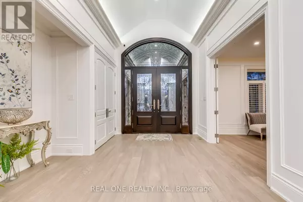 Oakville (wo West), ON L6L5A5,431 FOURTH LINE