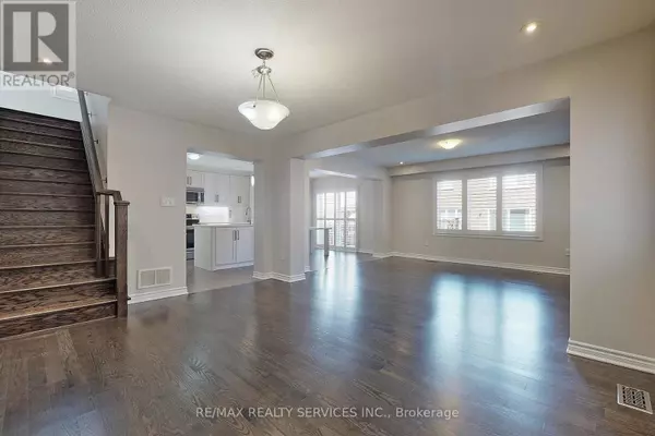 Brampton (northwest Brampton), ON L7A4G4,31 Leadenhall RD #Upper