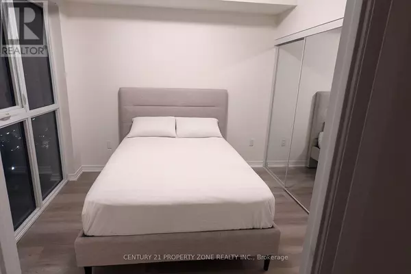 Mississauga (hurontario), ON L5R0H4,15 Watergarden DR #3210