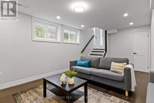 Mississauga (meadowvale), ON L5N1Y5,7209 FAYETTE CIRCLE