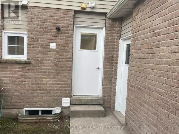 Oakville (br Bronte), ON L6L5P6,139 Riverview ST #Lower Unit