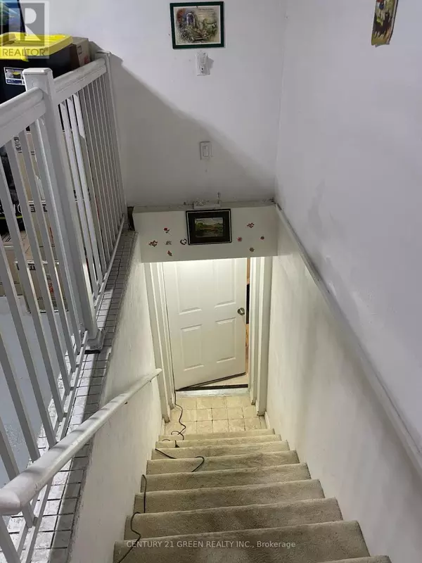 Mississauga (east Credit), ON L5V1S5,5020 EAST MILL ROAD