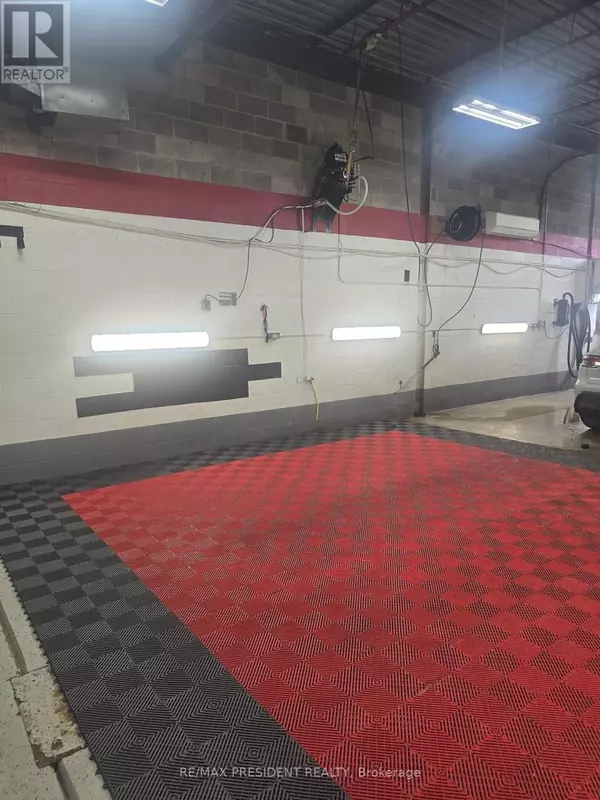 Brampton (brampton East Industrial), ON L6W3R6,2 Bram CT #5