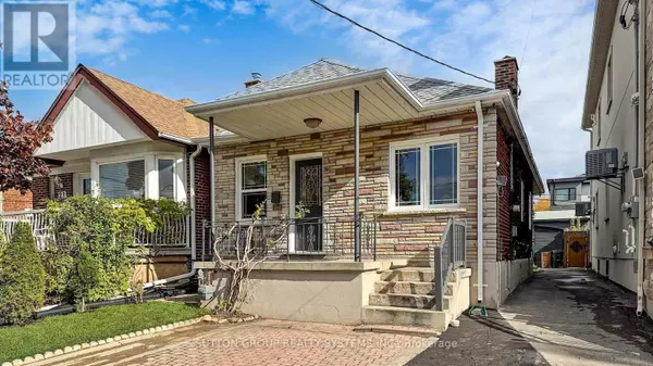 19 MONTCALM AVENUE, Toronto (briar Hill-belgravia), ON M6E4N5
