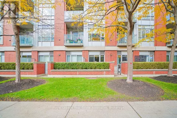 Mississauga (port Credit), ON L5G4V6,80 Port ST East #107