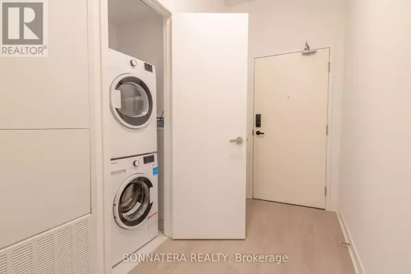 Mississauga (city Centre), ON L5B0M3,3900 Confederation Pkwy #320