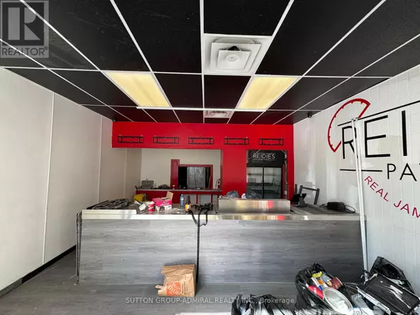 Toronto (briar Hill-belgravia), ON M6E2G8,1606 EGLINTON AVENUE W