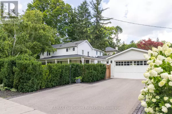 Oakville (oo Old Oakville), ON L6J1B5,212 KING STREET