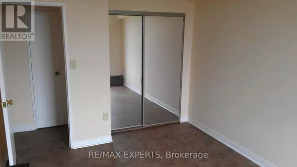 Toronto (black Creek), ON M3N2P3,335 Driftwood AVE #608