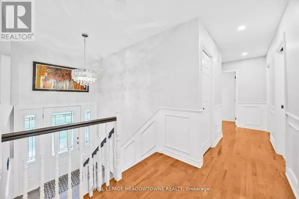 Milton (campbellville), ON L0P1B0,106 CAMPBELL AVENUE E