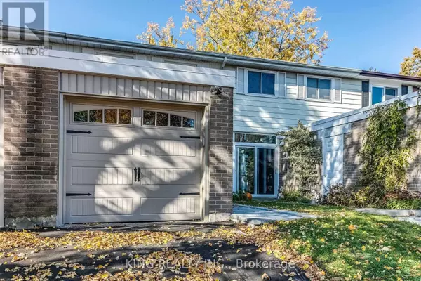 141 Ripley CT #4, Oakville (cp College Park), ON L6H1H2