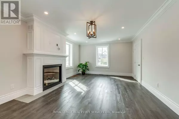 Mississauga (streetsville), ON L5M1M3,317 QUEEN STREET S