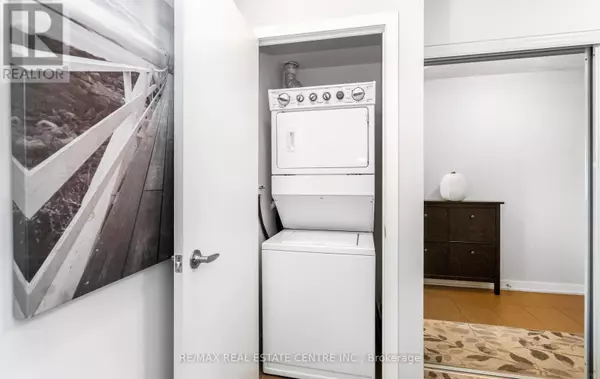 Mississauga (city Centre), ON L5B0G3,4065 Brickstone Mews #1504