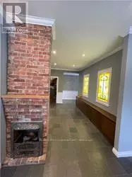 Toronto (stonegate-queensway), ON M8Z1N6,821 THE QUEENSWAY