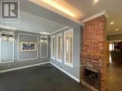 Toronto (stonegate-queensway), ON M8Z1N6,821 THE QUEENSWAY