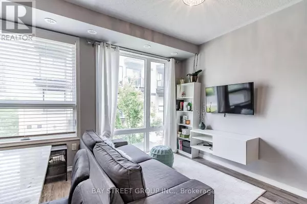 Toronto (islington-city Centre West), ON M8Z3L2,32 Fieldway RD #99