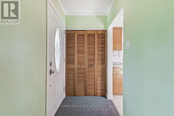 Oakville (cp College Park), ON L6H2A4,1232 NAPIER CRESCENT