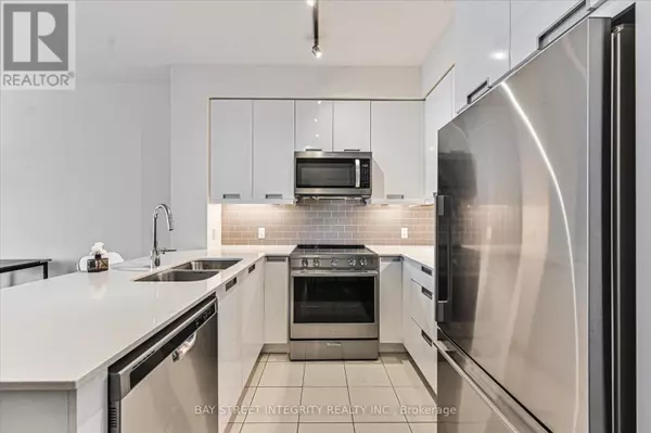 Mississauga (hurontario), ON L5R0G8,35 Watergarden DR #2719