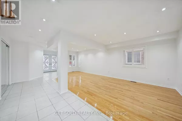 Brampton (sandringham-wellington), ON L6R3A8,36 FIELD THISTLE DRIVE