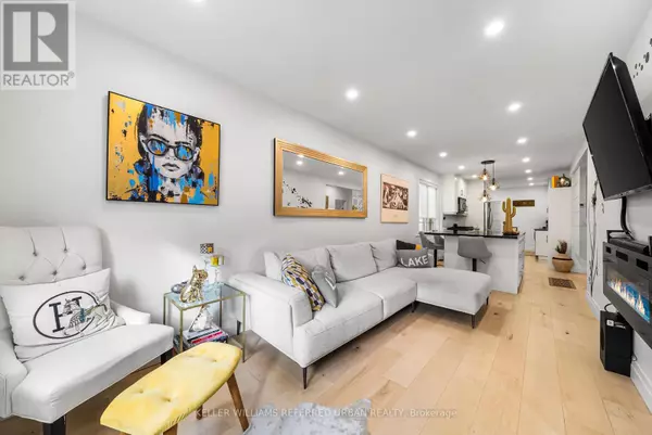 87 FOURTH STREET, Toronto (new Toronto), ON M8V2Y4