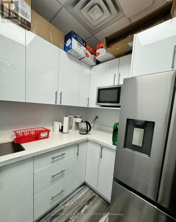 Brampton (goreway Drive Corridor), ON L6P4N1,205 - ROOM 7 - 9300 GOREWAY DRIVE