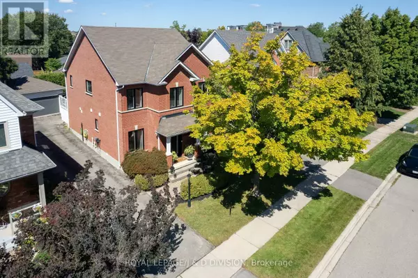 Oakville (ro River Oaks), ON L6H6L3,2448 CAPILANO CRESCENT