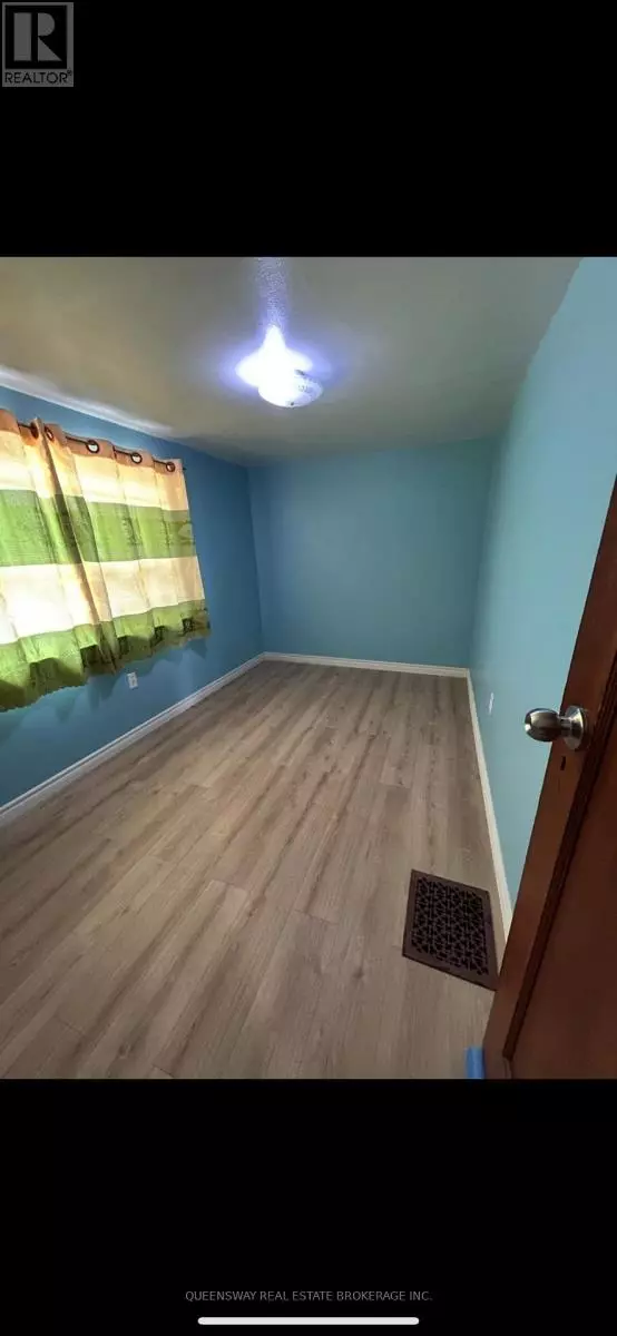 Toronto (mount Dennis), ON M6M2C8,57 Craydon AVE East #Room