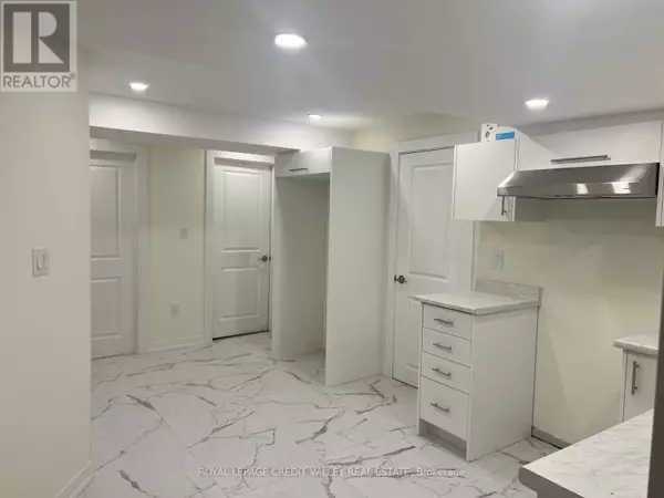 Brampton (fletcher's Creek South), ON L6Y3L8,4 LAFLEUR COURT