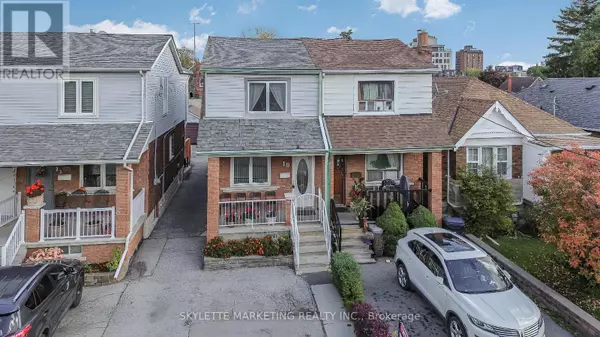 Toronto (briar Hill-belgravia), ON M6E4G1,19 MIRANDA AVENUE