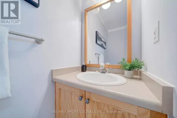 Oakville (wm Westmount), ON L6M3W7,2159 BLUE  RIDGE LANE