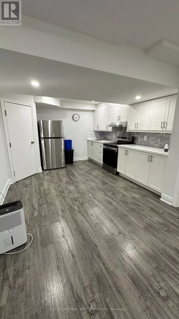 Brampton (bram West), ON L6Y6C1,195 Lionhead Golf Club RD #Basement