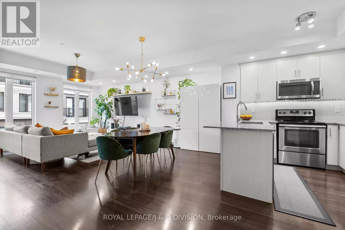 Toronto (long Branch), ON M8W0B1,120 Long Branch AVE #TH4