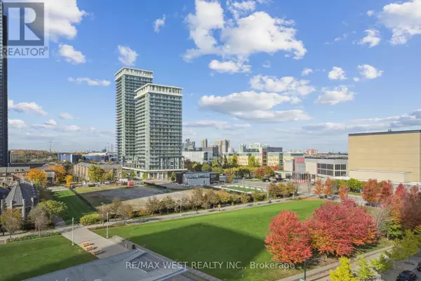 Mississauga (city Centre), ON L5B4N1,350 Princess Royal DR #805