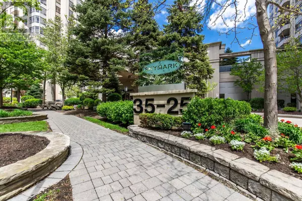 Mississauga (hurontario), ON L5R4B1,25 Kingsbridge Garden CIR #418