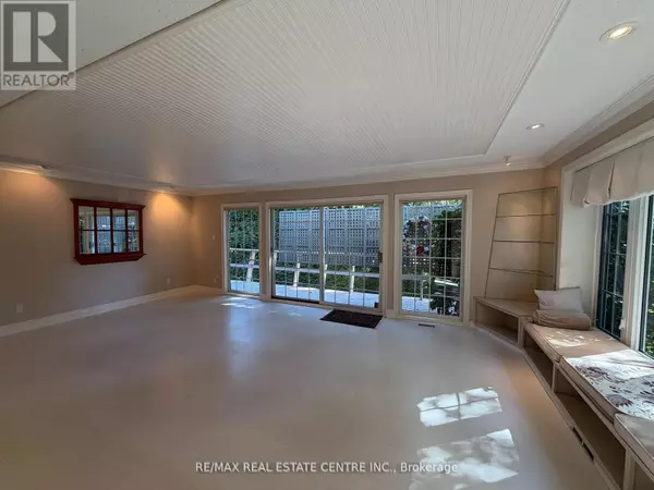 Oakville (oo Old Oakville), ON L6J3T5,117 WATSON AVENUE