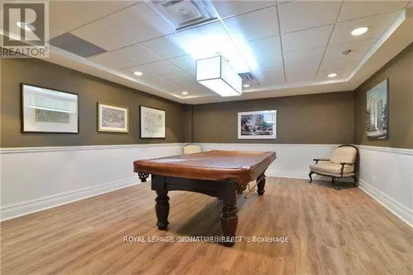 Mississauga (hurontario), ON L5R1Y1,55 Kingsbridge Garden CIR #105