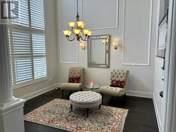 Burlington (rose), ON L7M5C3,4205 SARAZEN DRIVE