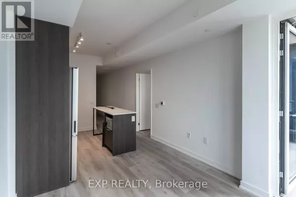 Mississauga (city Centre), ON L5B0P6,395 Square One DR #1111