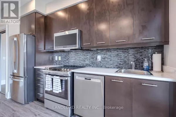 Mississauga (city Centre), ON L5B0G7,360 Square One DR #2301