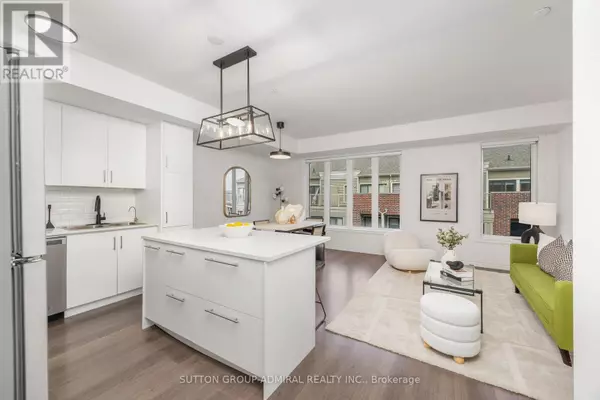 Toronto (long Branch), ON M8W0A9,125 Long Branch AVE #14